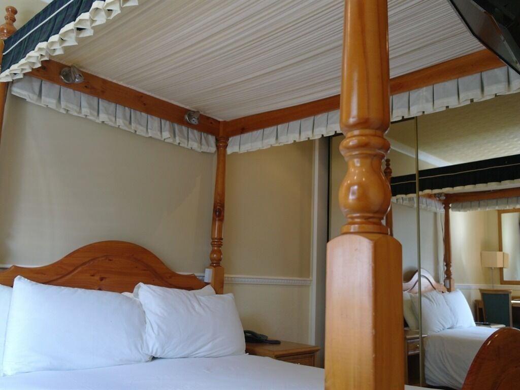 Mill And Brae Hotel พาสเลย์ ภายนอก รูปภาพ