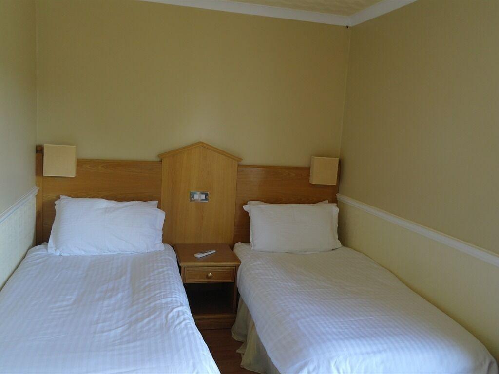 Mill And Brae Hotel พาสเลย์ ภายนอก รูปภาพ
